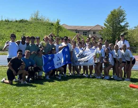 Courtesy | Sonoma State FSL
Phi Delta Theta and Alpha Xi Delta hold their trophies as they pose for a winners picture. 