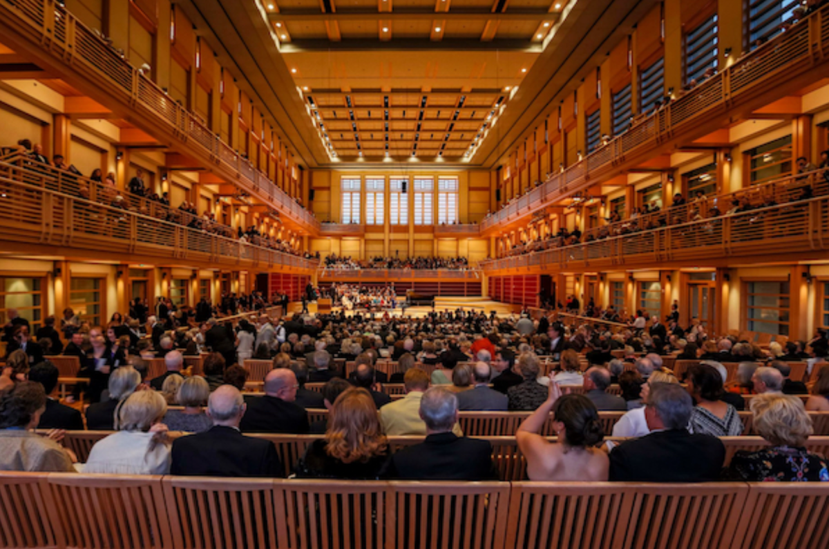 Patrons fill the seats at Weill Hall at the Green Music Center